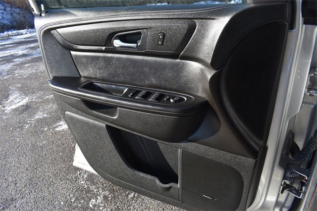 Certified 2016 Chevrolet Traverse LT image 33