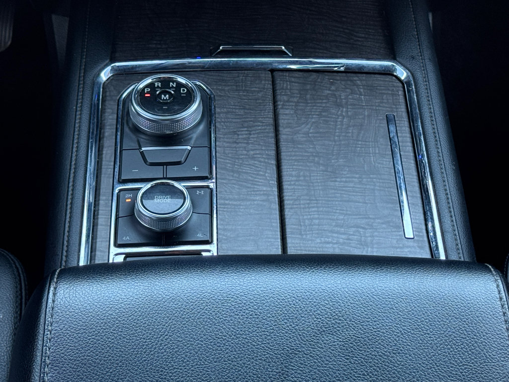 Used 2019 Ford Expedition Limited AWD/4WD image 12