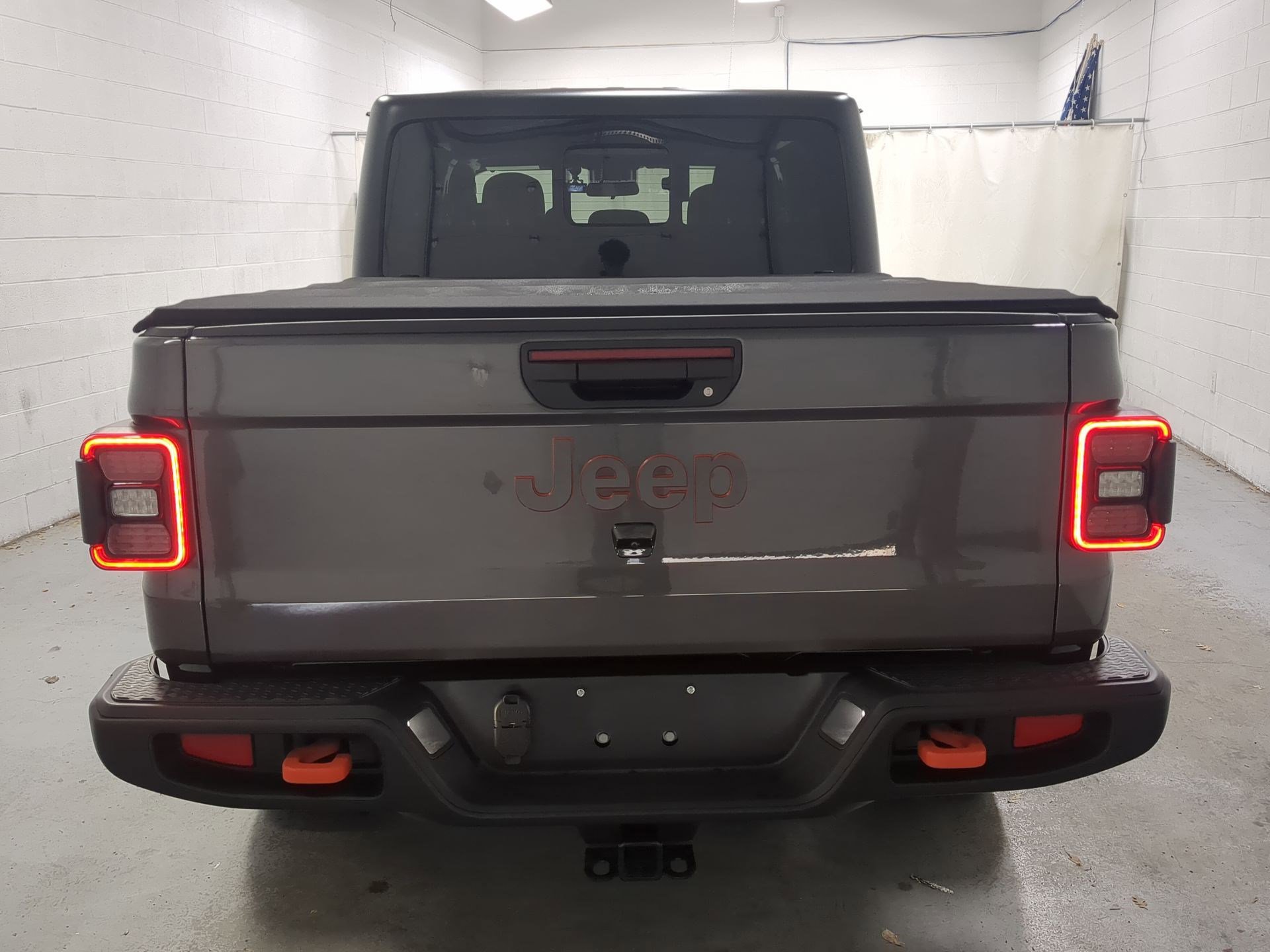 Certified 2025 Jeep Gladiator Mojave w/ Convenience Group image 7