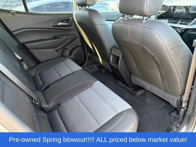 Used 2024 Chevrolet Trax LT w/ Sunroof Package FWD image 16