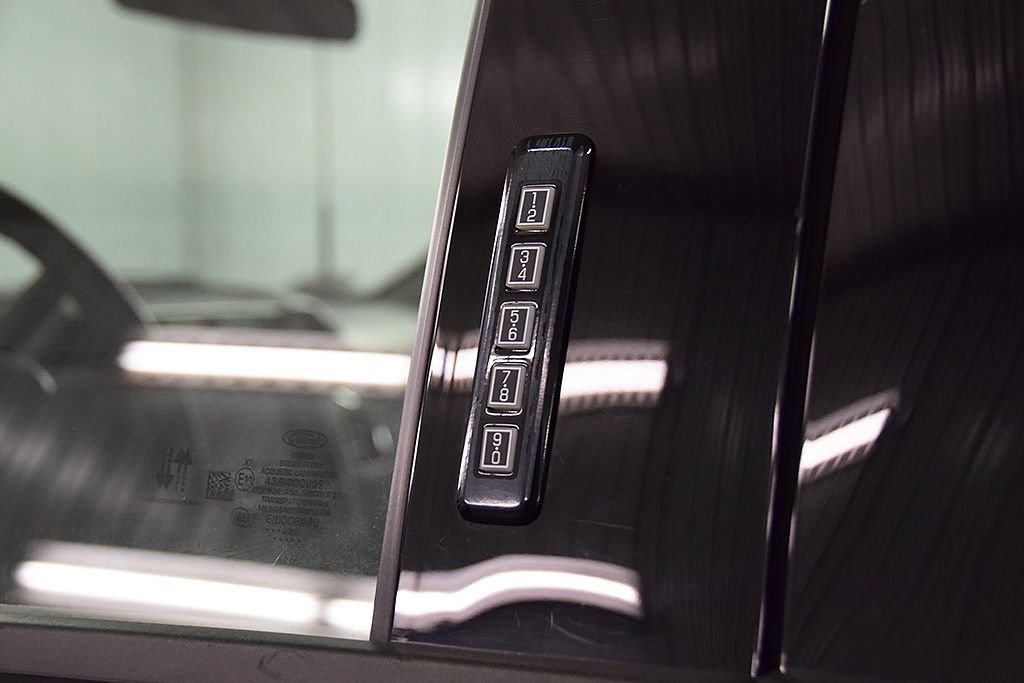 Used 2022 Ford F350 XLT w/ XLT Value Package image 15