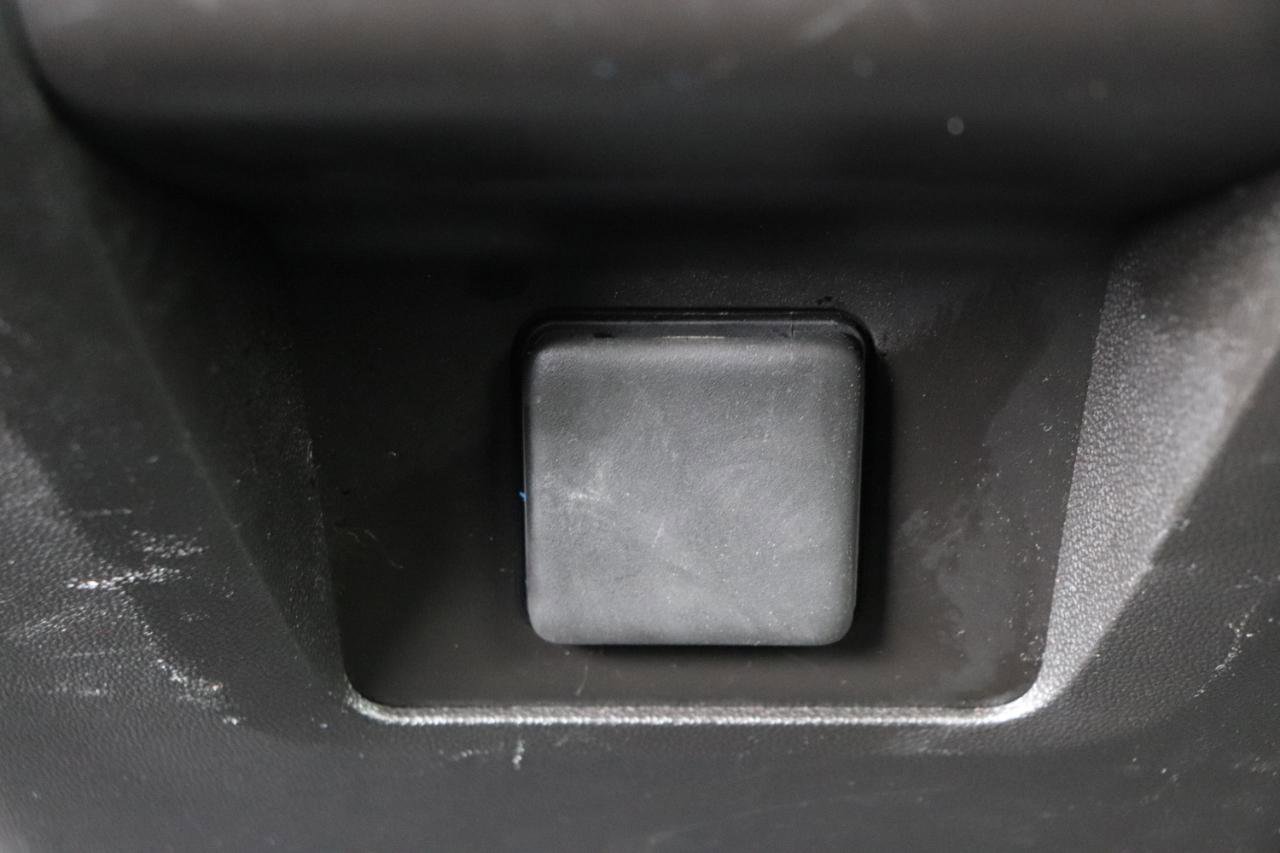 Used 2024 GMC Yukon SLT image 24