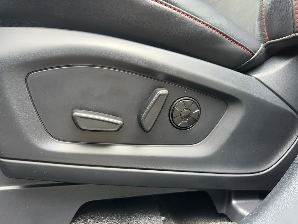 Used 2025 Ford Explorer ST AWD/4WD image 15