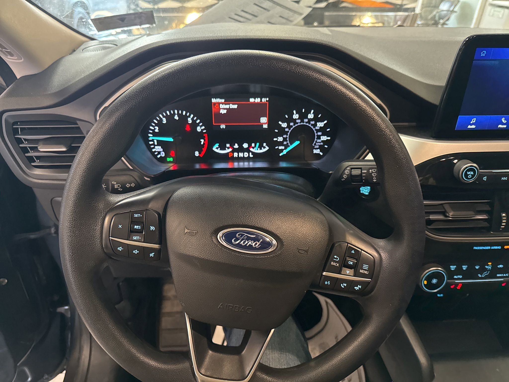 Used 2020 Ford Escape SE image 11