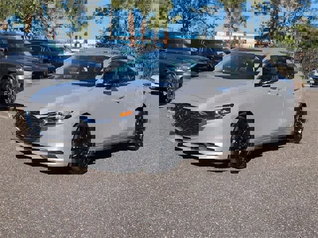 Used 2024 MAZDA MAZDA3 s image 4