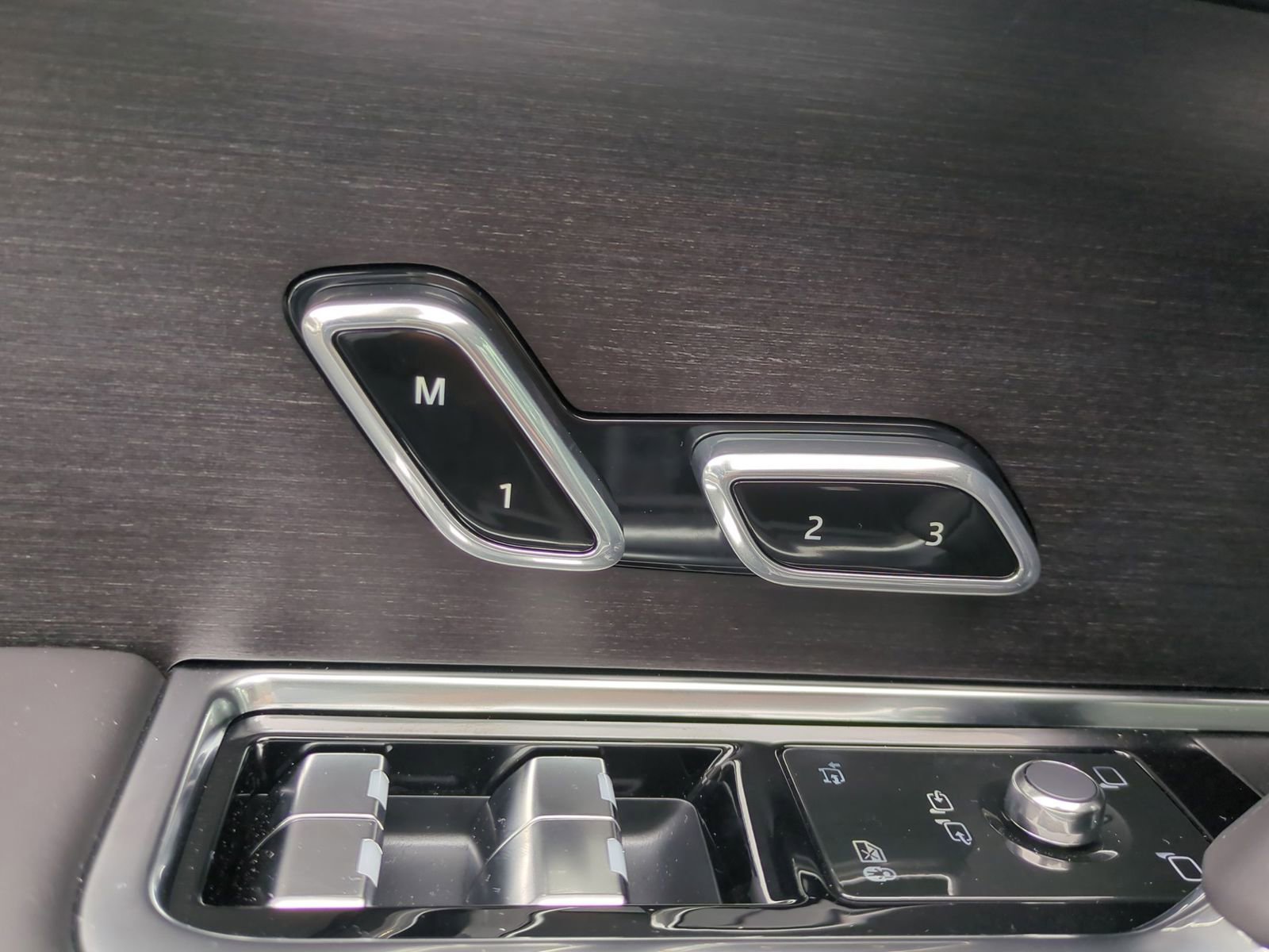 New 2026 Land Rover Range Rover SE AWD/4WD image 14