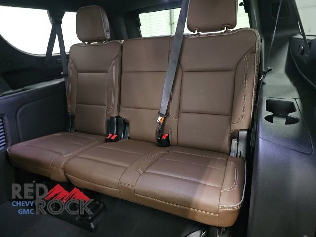 Used 2023 Chevrolet Suburban High Country AWD/4WD image 22