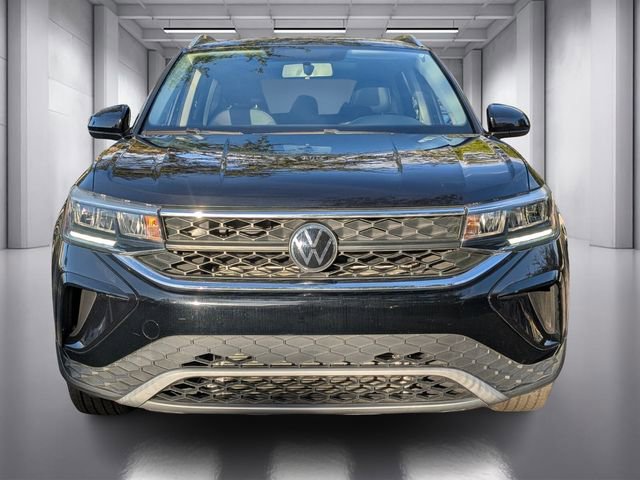 Used 2022 Volkswagen Taos SE image 2