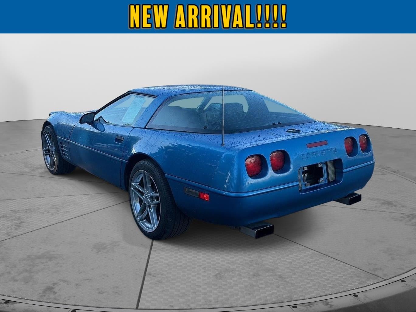 Used 1992 Chevrolet Corvette Coupe RWD image 5
