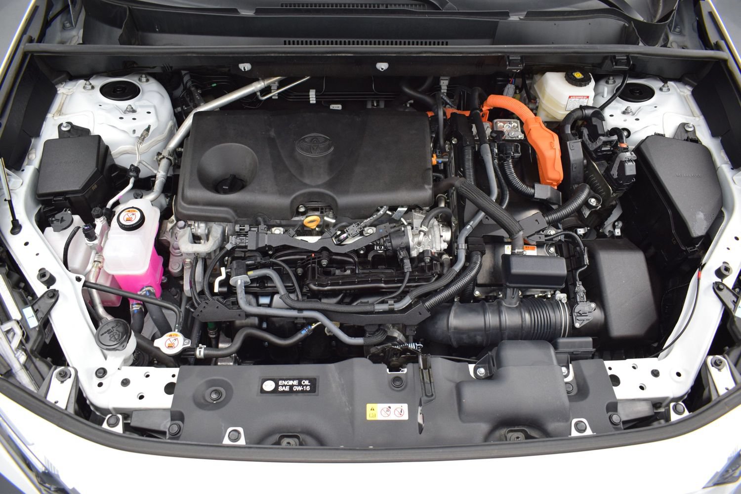 Used 2025 Toyota RAV4 XLE AWD/4WD image 9