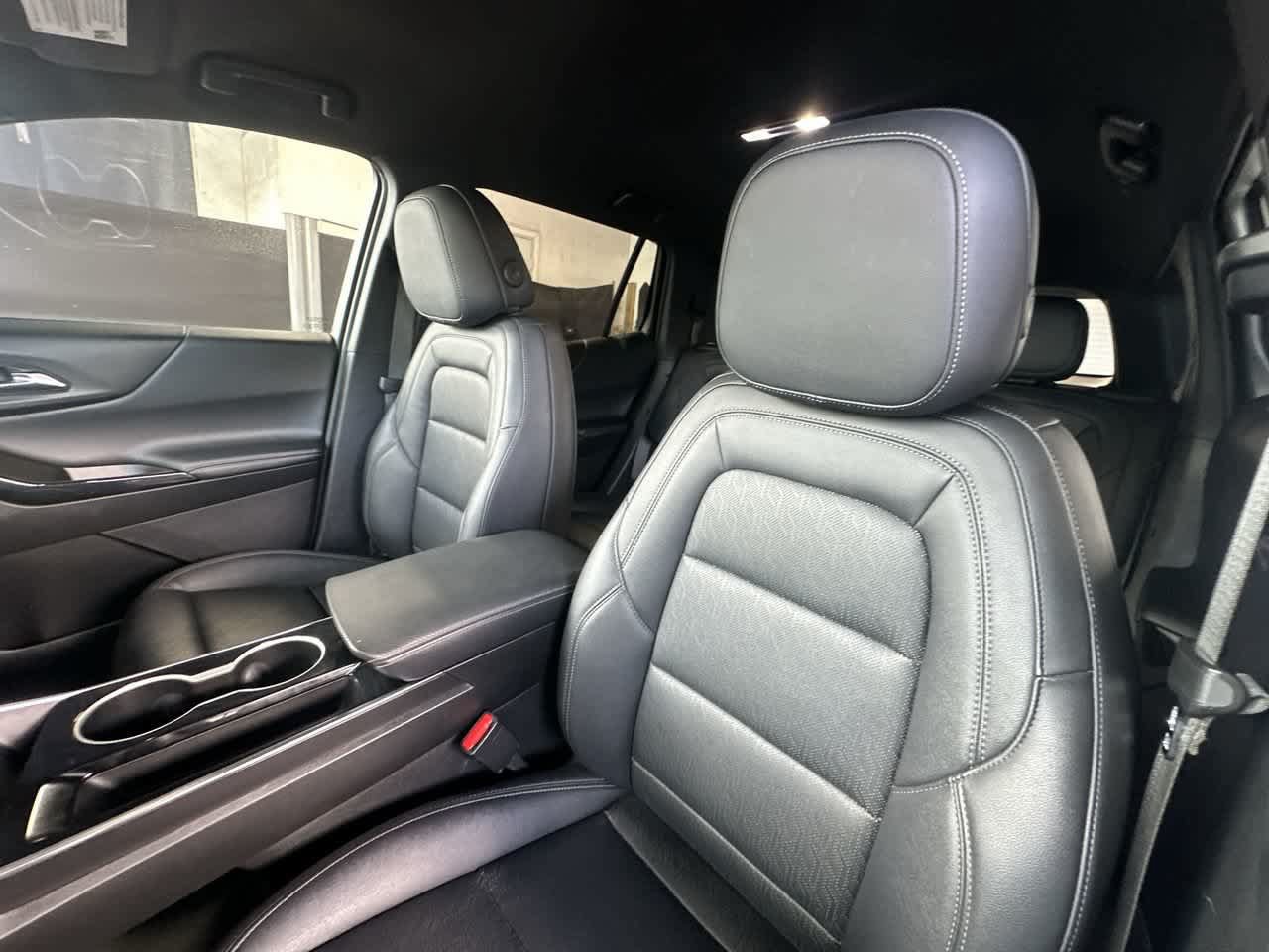 Used 2025 Chevrolet Equinox LT w/ Convenience Package II FWD image 14