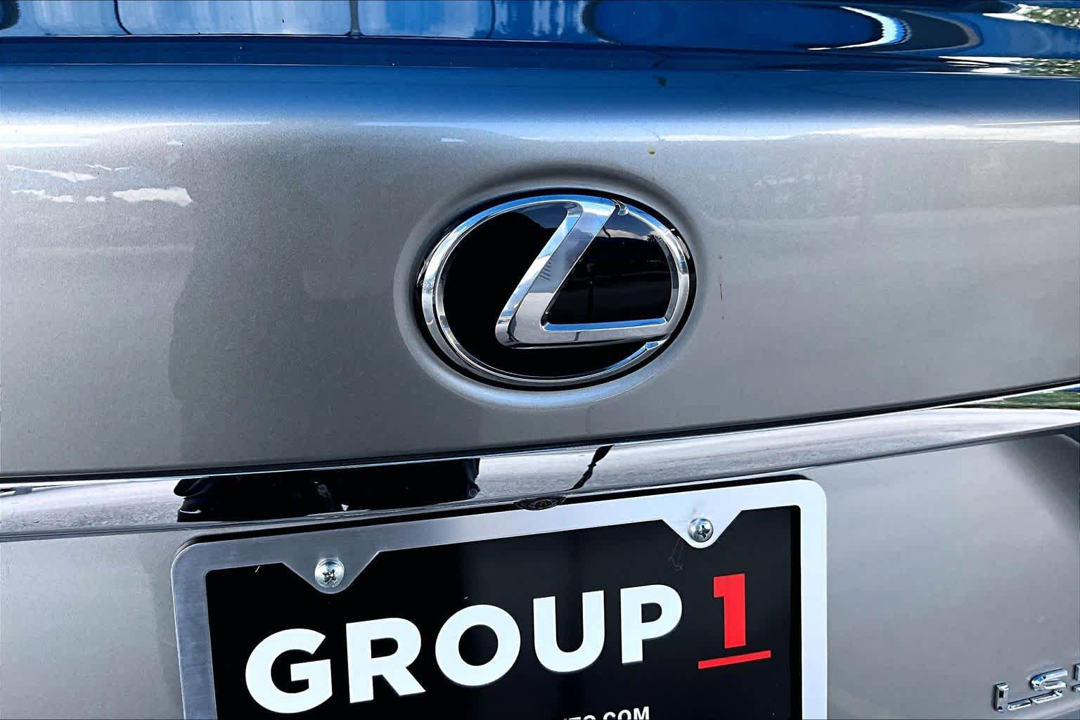 Used 2018 Lexus LS 500 w/ Interior Upgrade Package RWD image 31
