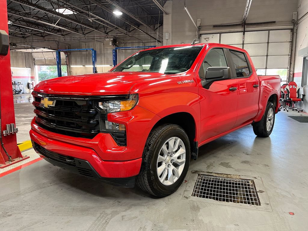 Used 2023 Chevrolet Silverado 1500 Custom AWD/4WD image 3