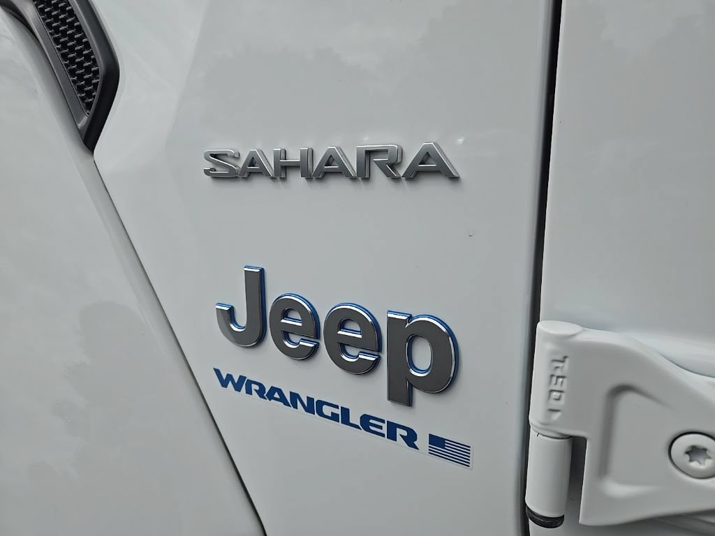 Used 2024 Jeep Wrangler Unlimited Sahara AWD/4WD image 11