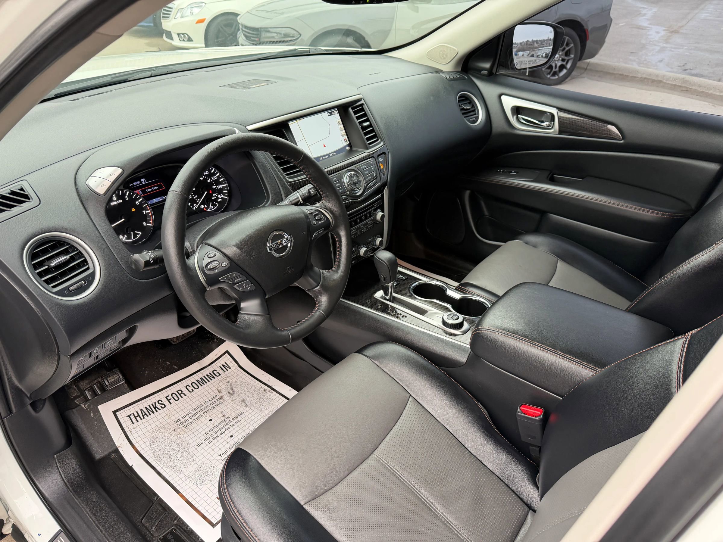 Used 2020 Nissan Pathfinder SL image 10