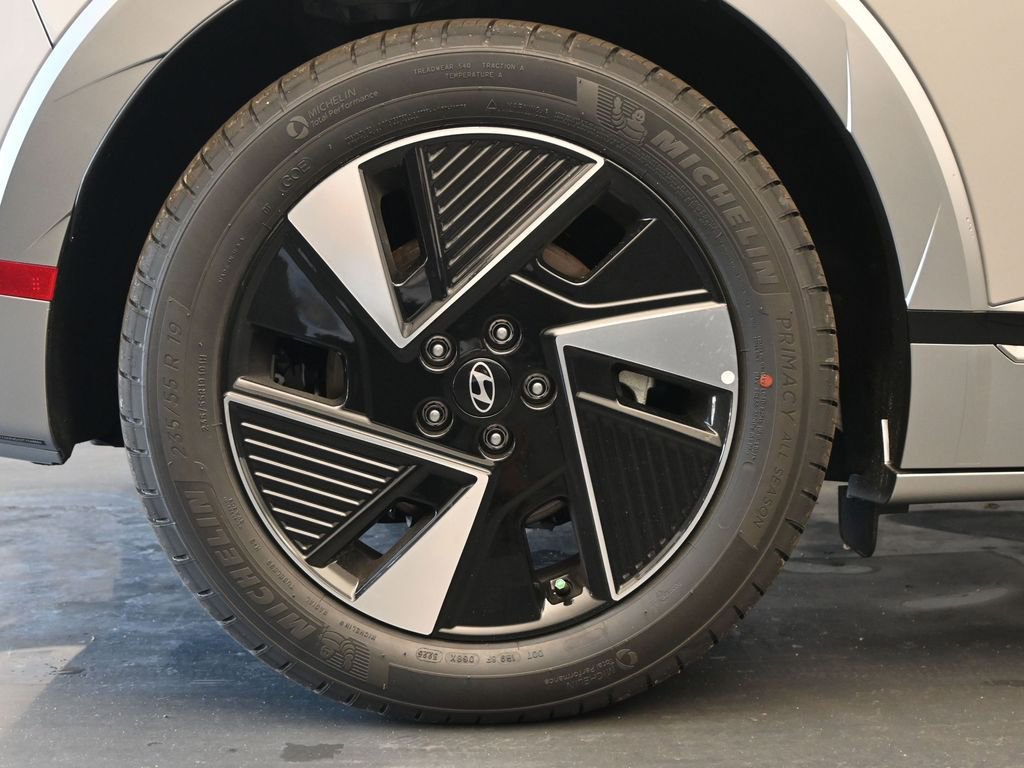 New 2026 Hyundai Ioniq 5 Limited image 9