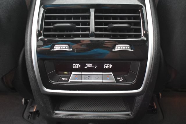 Used 2020 BMW X5 xDrive40i w/ Premium Package AWD/4WD image 39