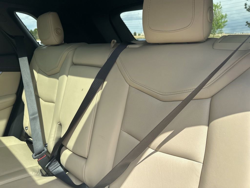 Used 2019 Cadillac XT5 Luxury w/ Advanced Security Package FWD image 23
