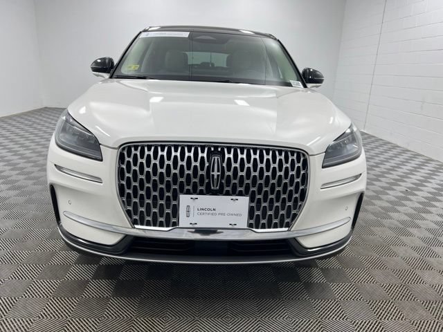 Used 2023 Lincoln Corsair AWD w/ Equipment Group 101A image 3