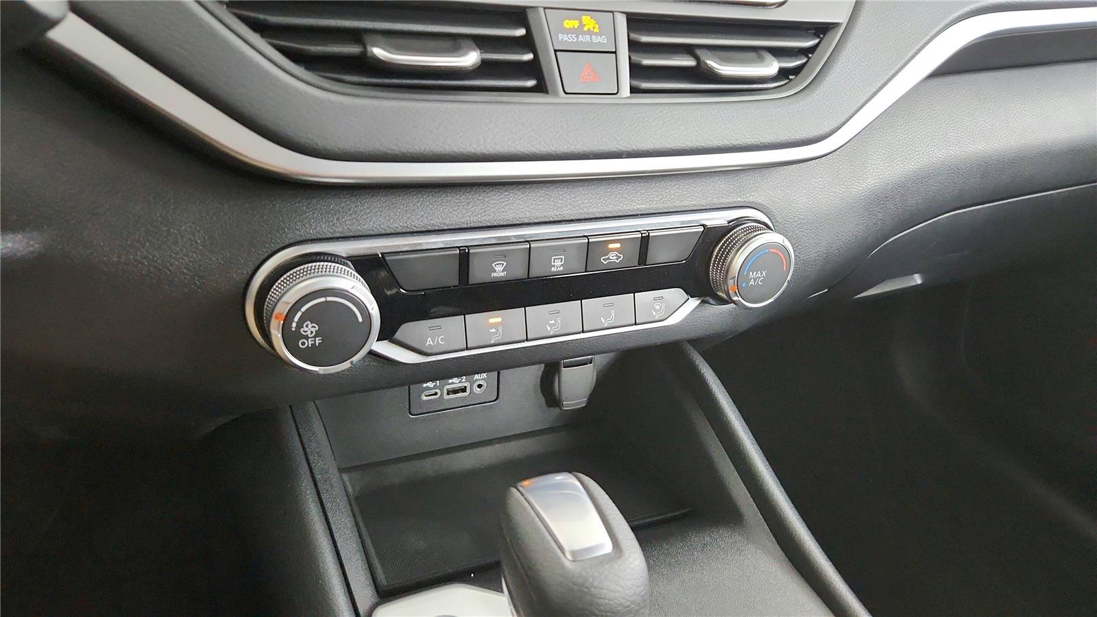 Used 2022 Nissan Altima 2.5 SV FWD image 25