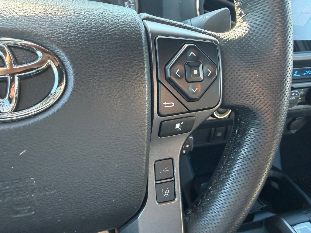 Used 2022 Toyota Tacoma TRD Sport w/ Black Out Package (TMS) AWD/4WD image 27