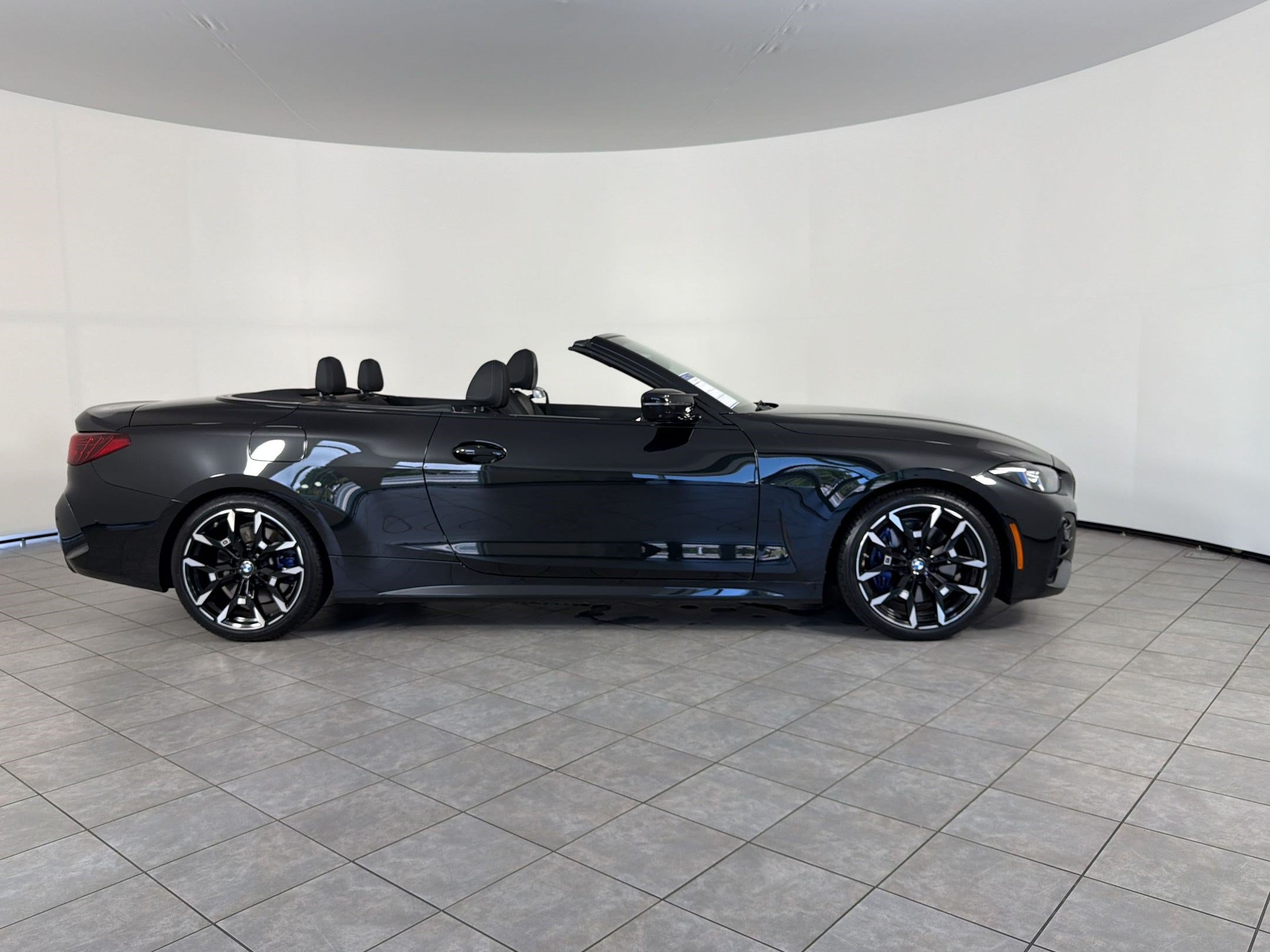 Used 2026 BMW M440i Convertible RWD image 8
