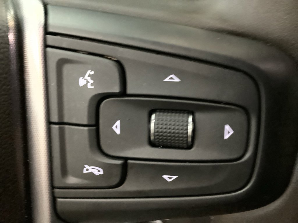 Used 2024 GMC Yukon SLE w/ Gmc Pro Safety Plus Package image 18