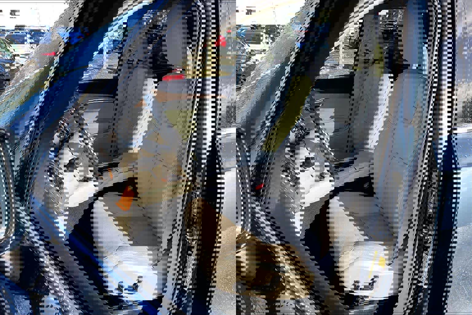 Used 2021 Volvo XC90 T5 Momentum w/ Protection Package Premier image 26