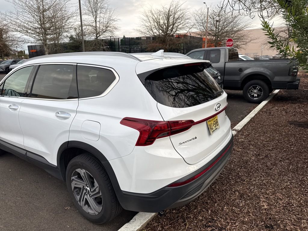 Used 2023 Hyundai Santa Fe SEL image 3