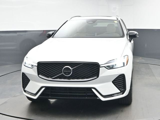 New 2026 Volvo XC60 B5 Plus w/ Protection Package Premier AWD/4WD image 3