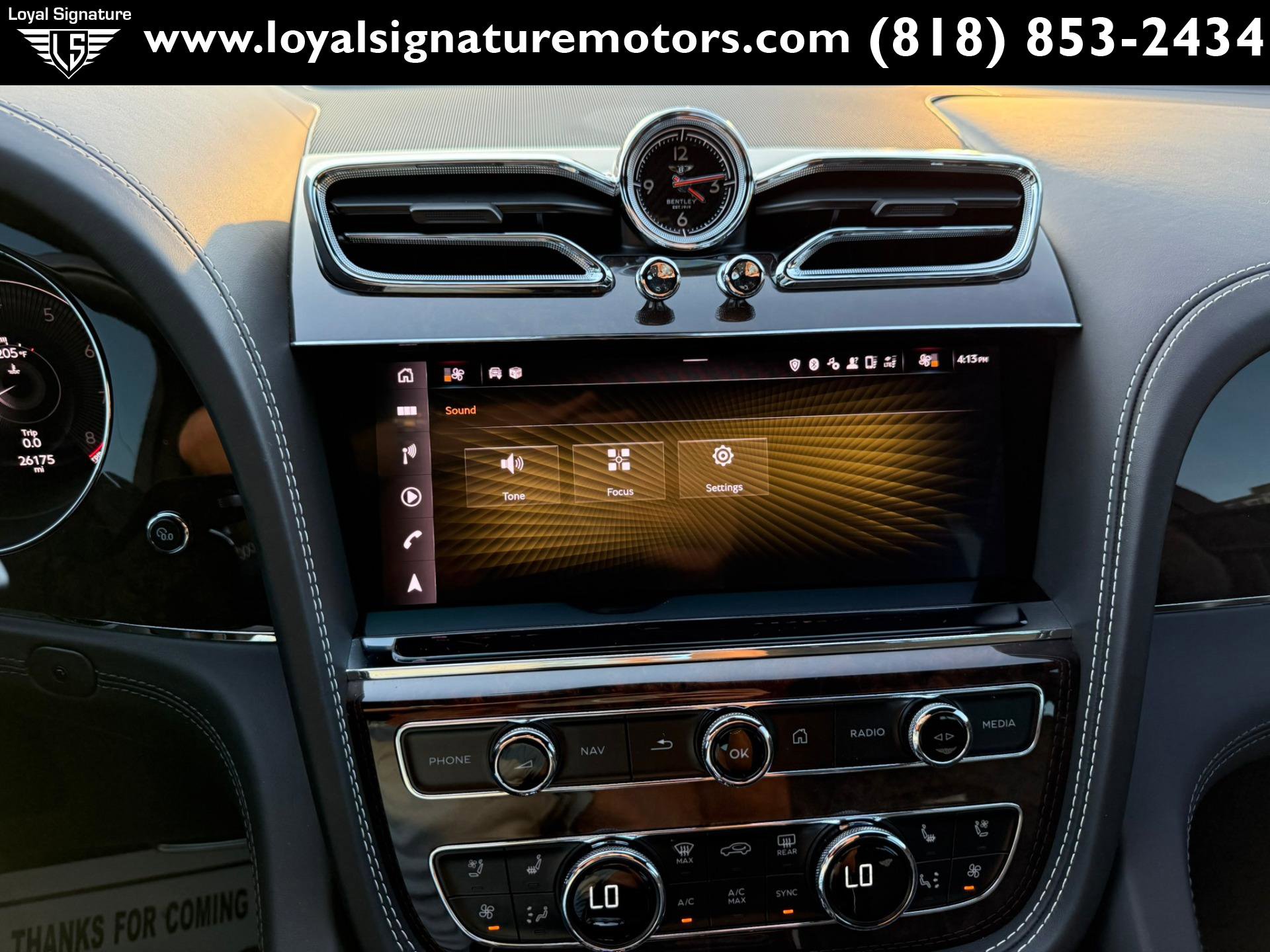 Used 2021 Bentley Bentayga image 31