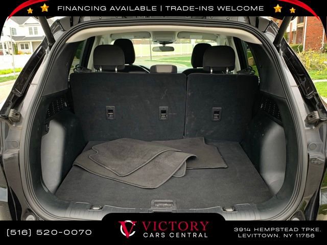 Used 2022 Ford Escape SE w/ SE Sport Appearance Package image 9