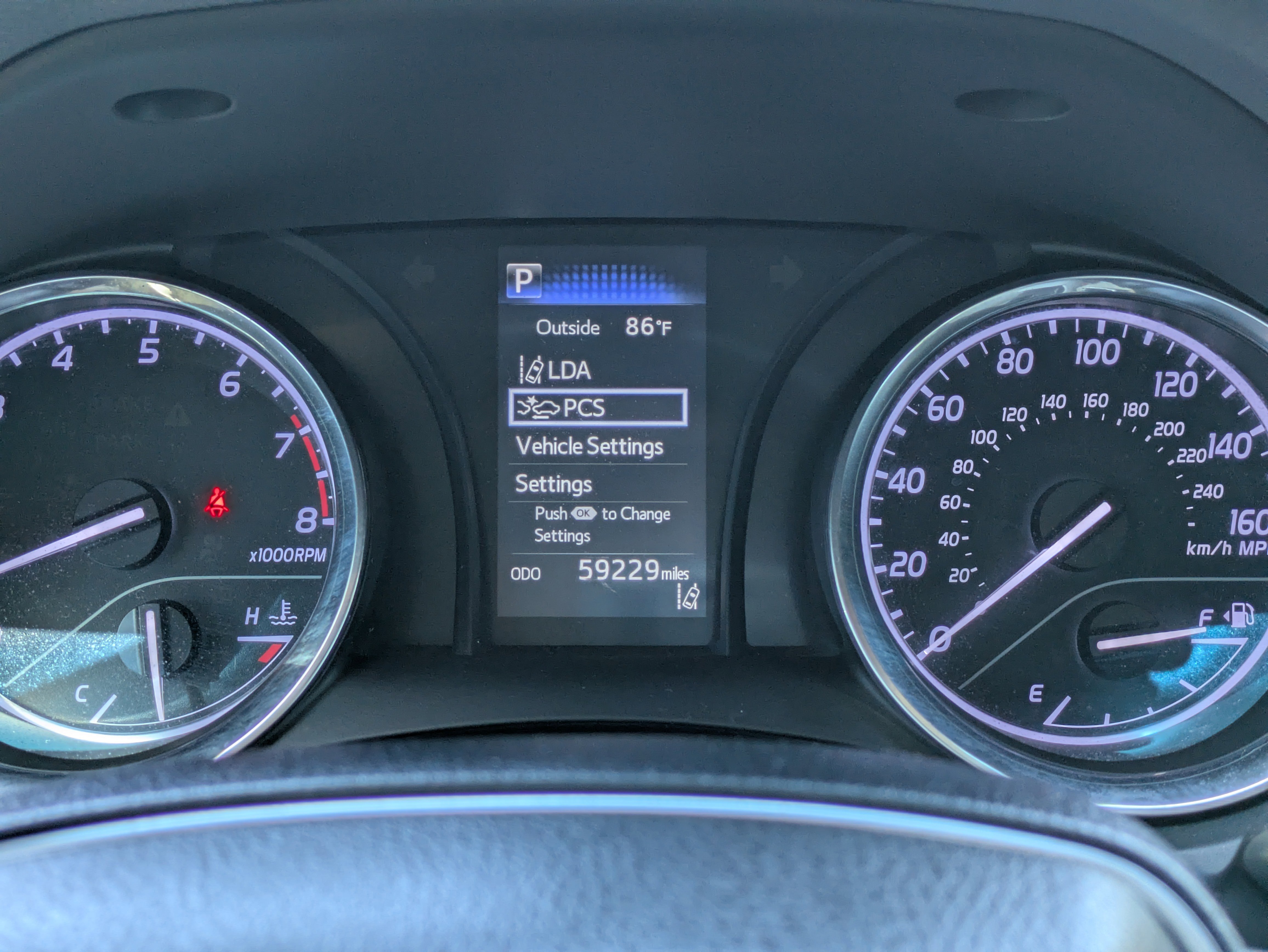 Used 2018 Toyota Camry LE FWD image 22