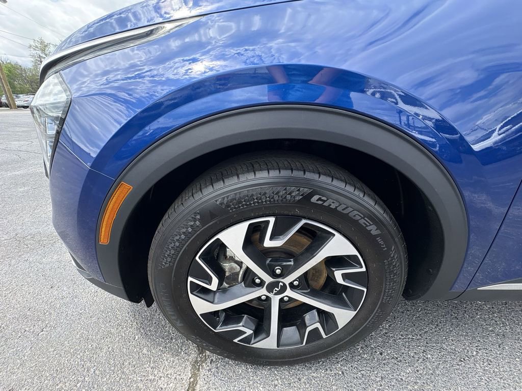 Used 2025 Kia Sportage EX w/ Premium Package FWD image 18