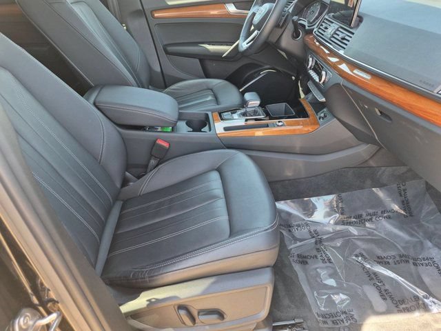 Used 2023 Audi Q5 2.0T Premium w/ Convenience Package AWD/4WD image 20
