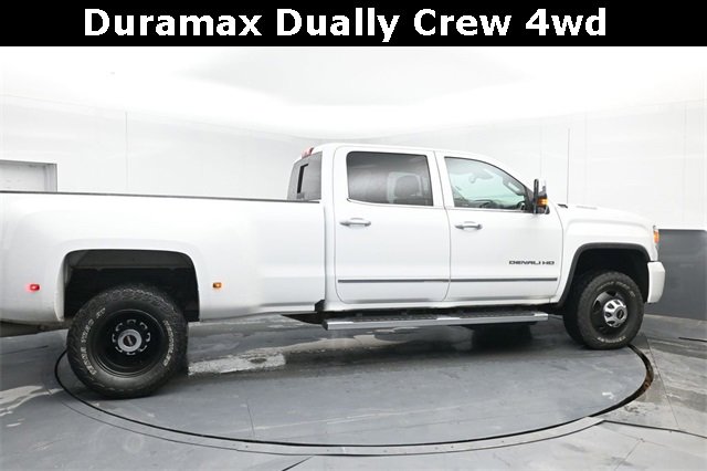 Used 2018 GMC Sierra 3500 Denali w/ Duramax Plus Package image 3
