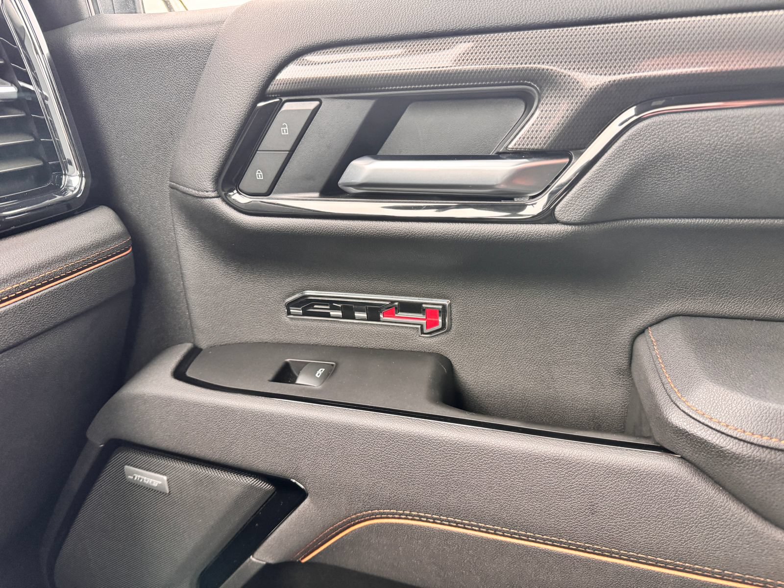 Used 2025 GMC Sierra 1500 AT4 AWD/4WD image 23