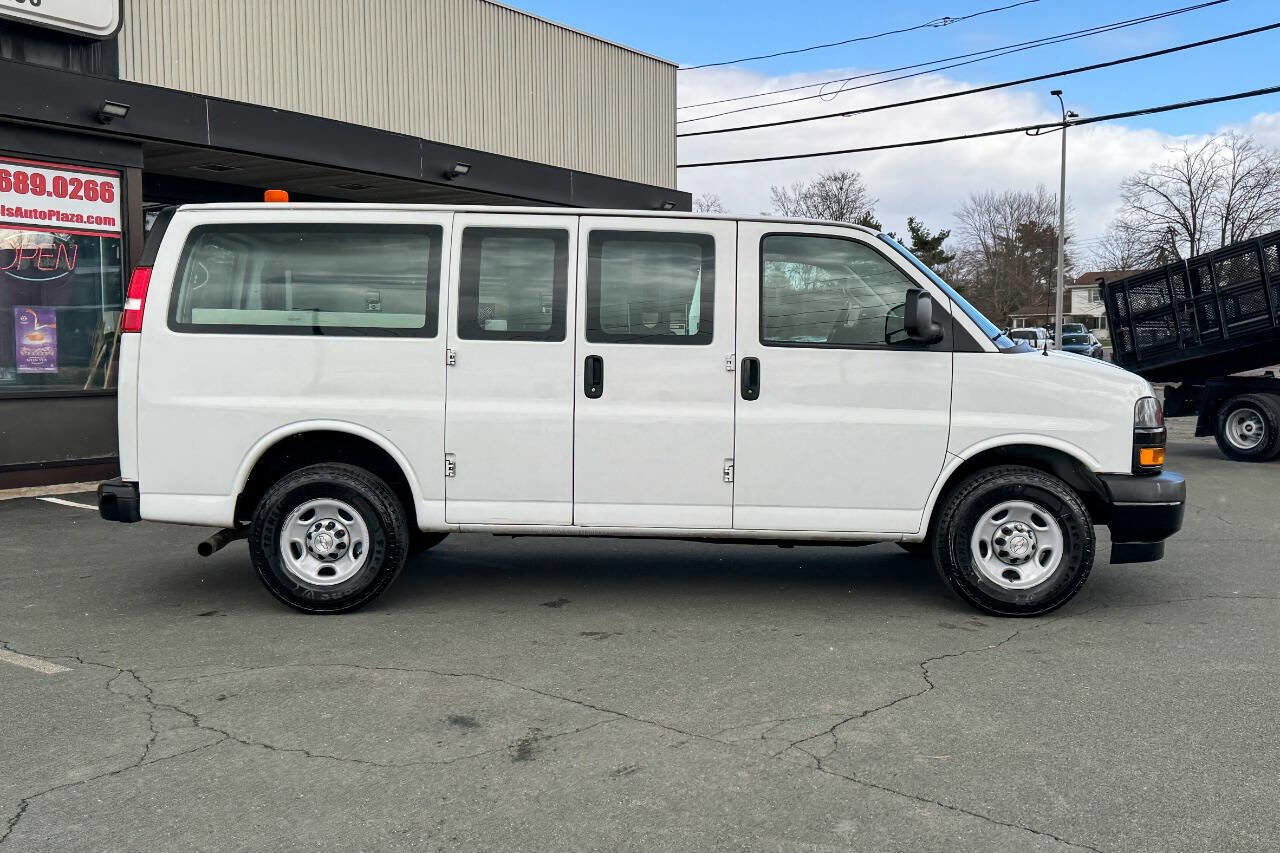 Used 2018 Chevrolet Express 2500 w/ Driver Convenience Package image 3