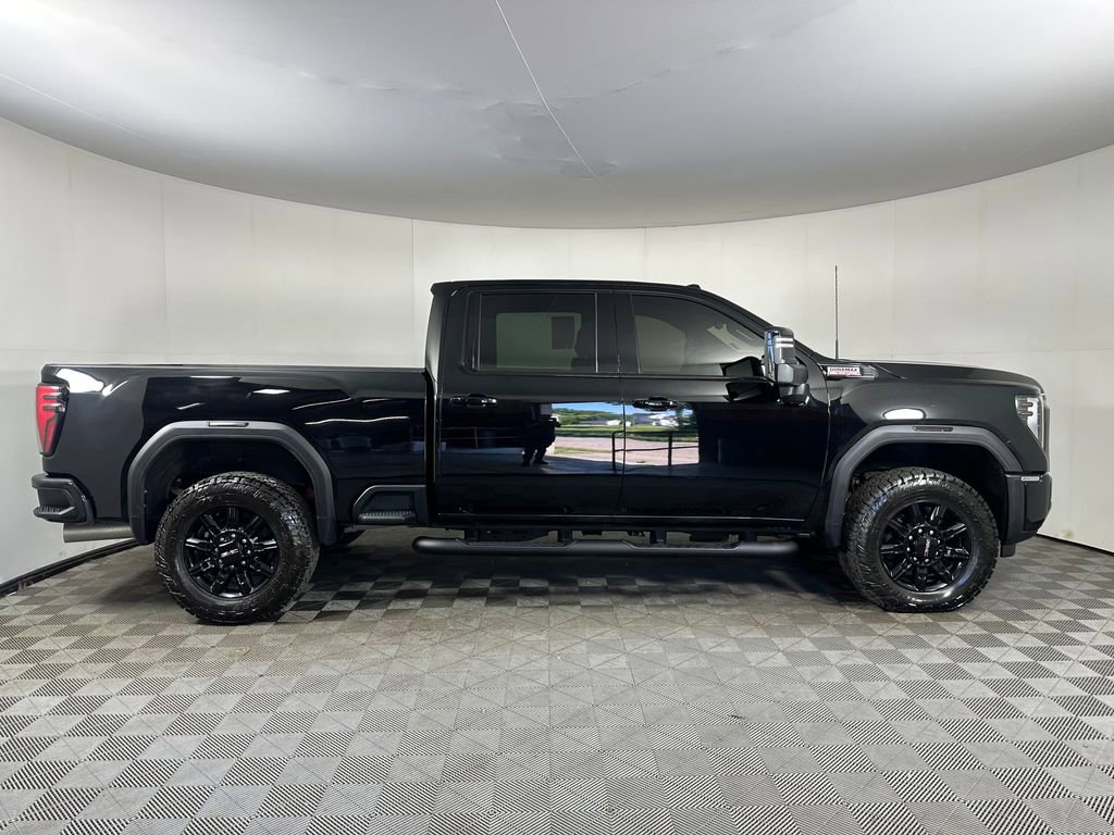 Used 2025 GMC Sierra 3500 AT4 w/ AT4 Premium Plus Package AWD/4WD image 6