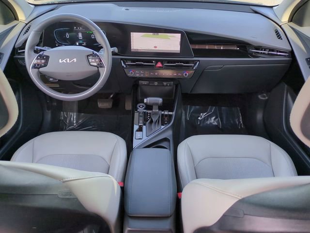 Used 2025 Kia Niro EX FWD image 15
