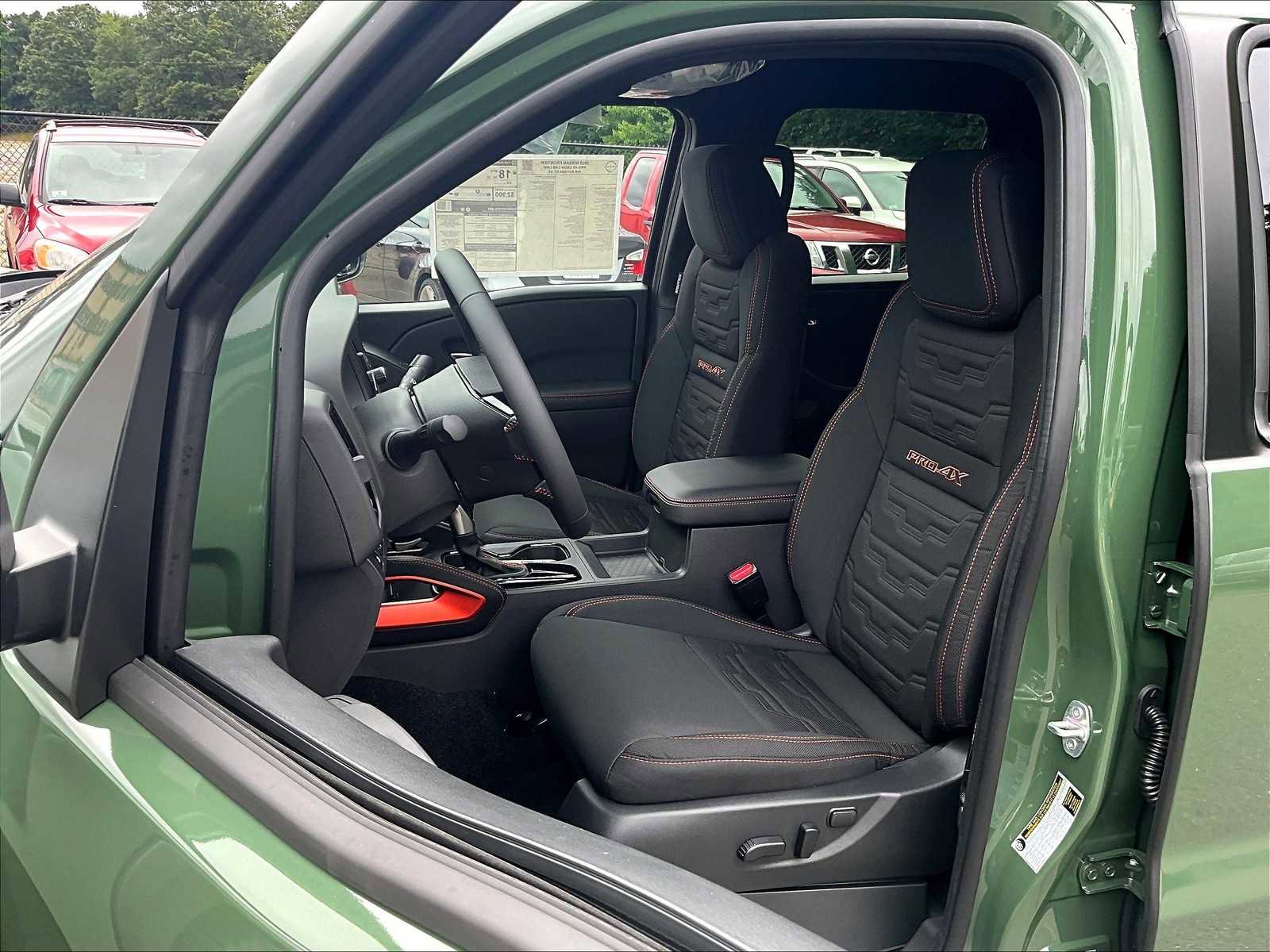 New 2025 Nissan Frontier PRO-4X image 10