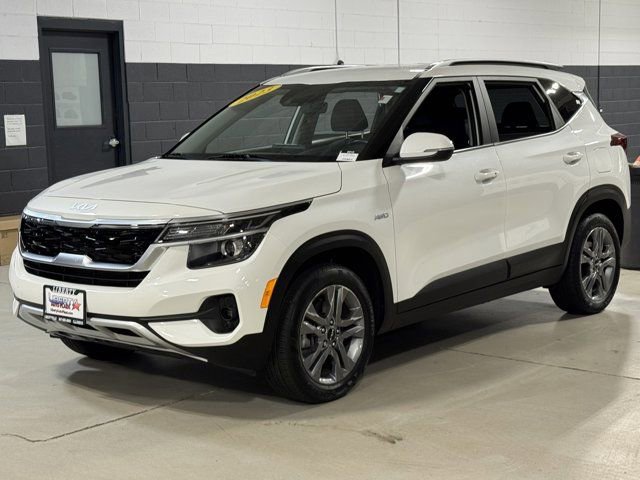 Used 2023 Kia Seltos S w/ Navigation Package AWD/4WD image 34