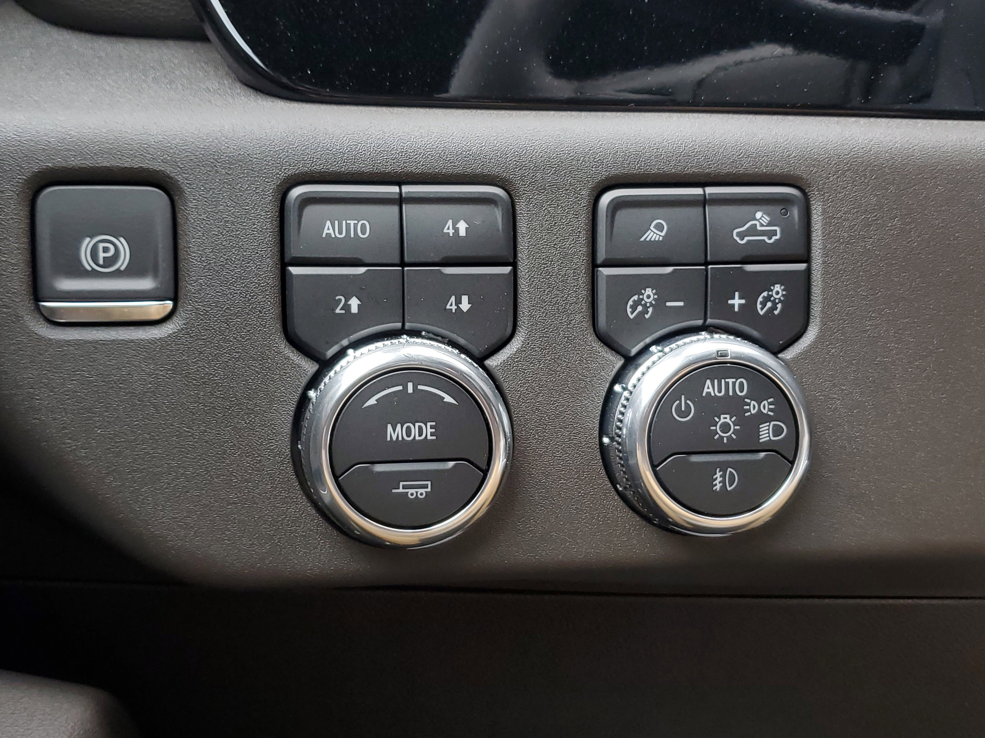 New 2025 GMC Sierra 2500 SLT w/ SLT Convenience Package image 33