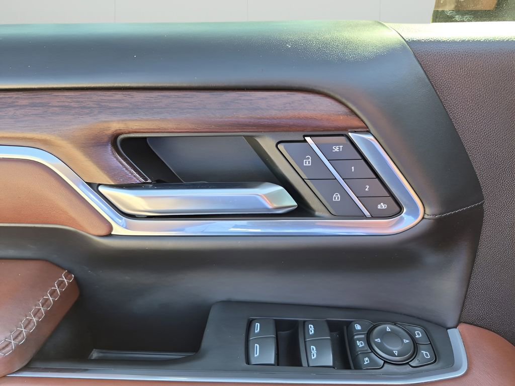 Used 2024 GMC Sierra 3500 Denali Ultimate image 29