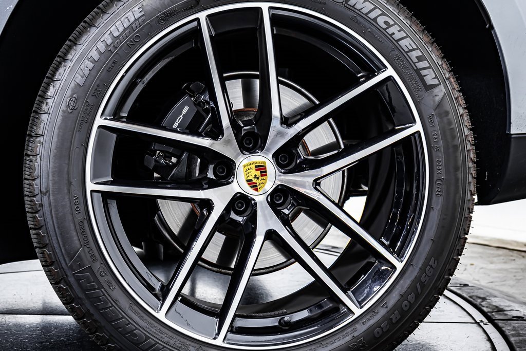Used 2024 Porsche Macan image 25