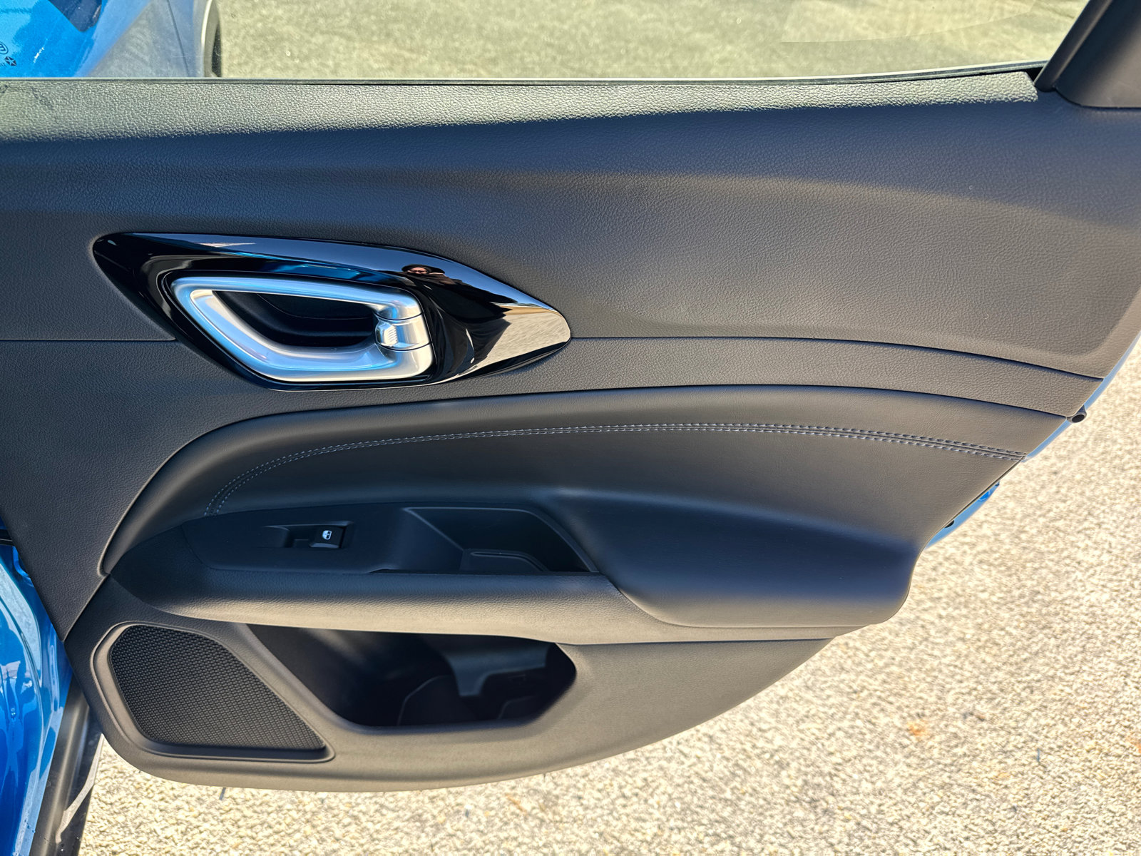 New 2026 Jeep Compass Latitude image 14