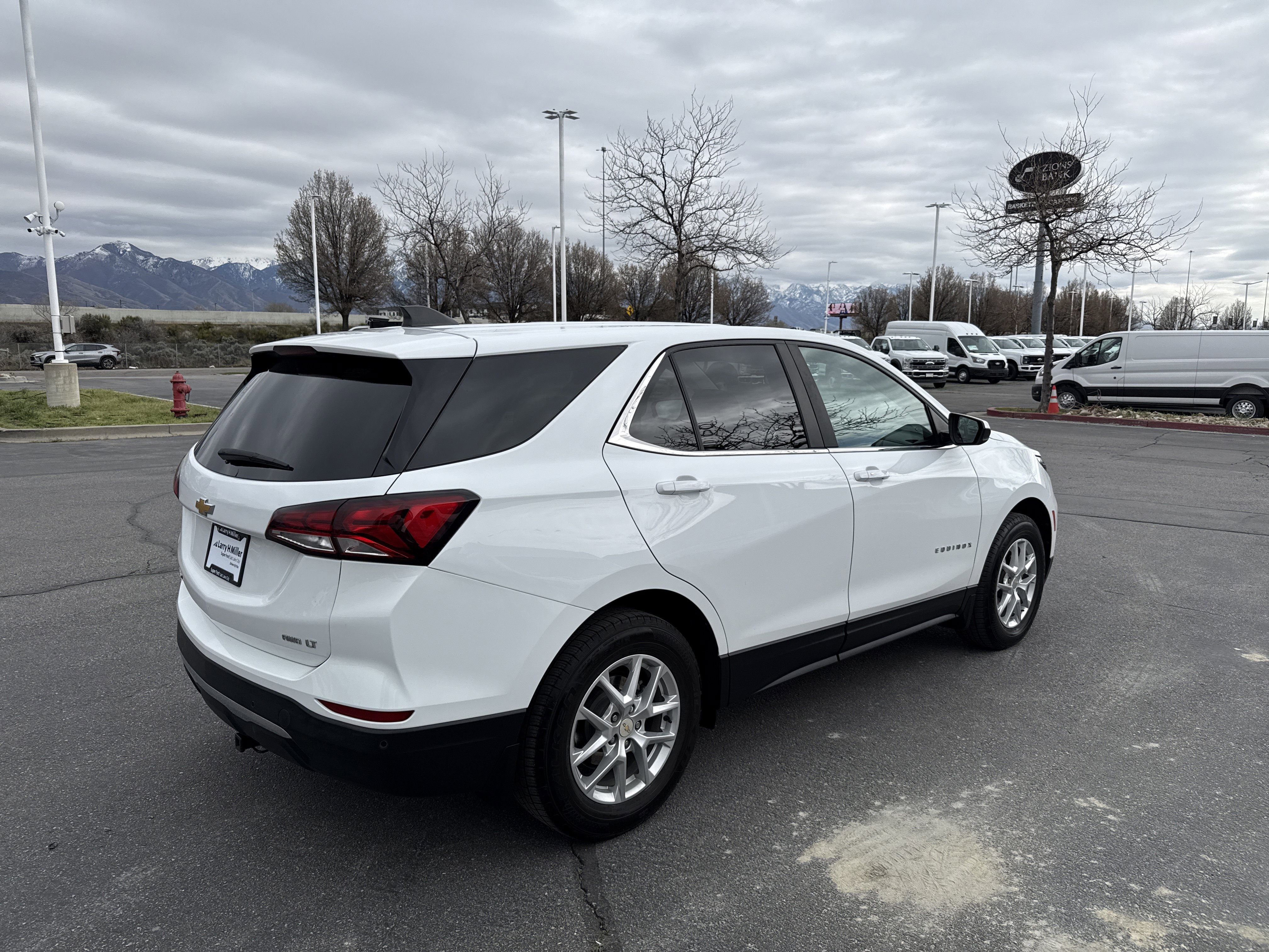 Used 2023 Chevrolet Equinox LT w/ LPO, Floor Liner Package AWD/4WD image 5