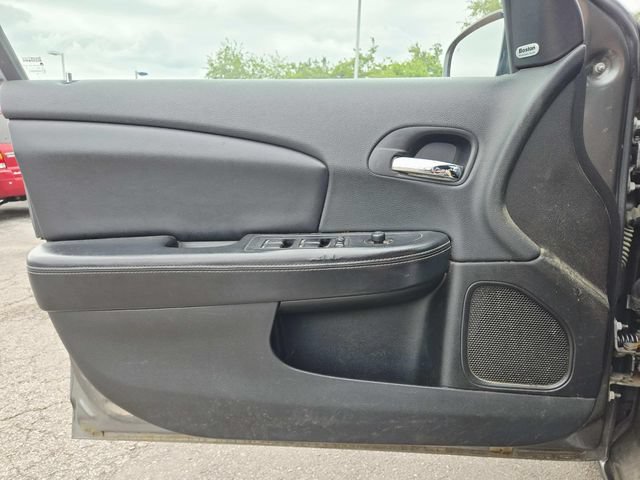 Used 2013 Chrysler 200 Limited FWD image 17