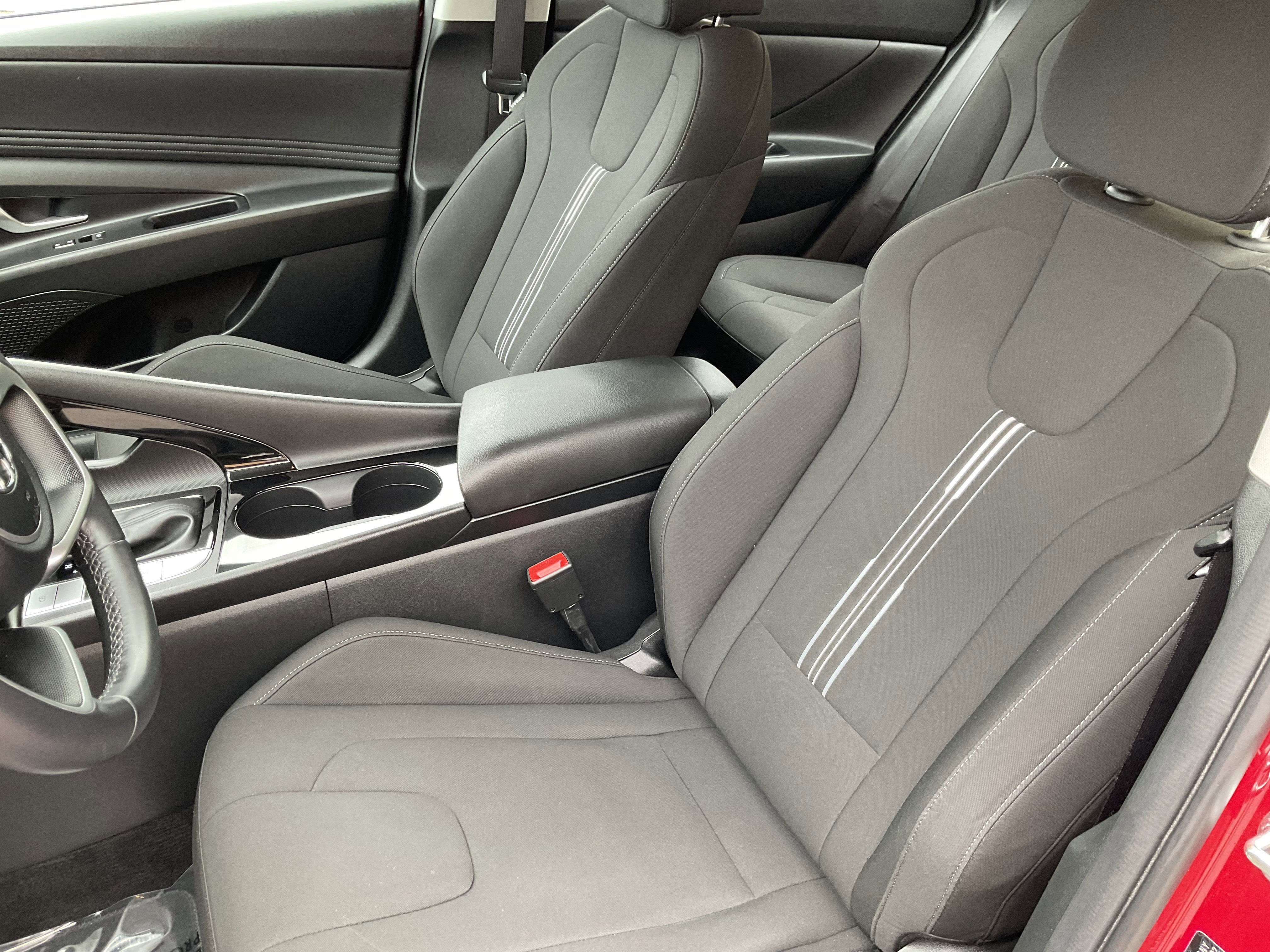 Used 2023 Hyundai Elantra SEL w/ Convenience Package FWD image 27