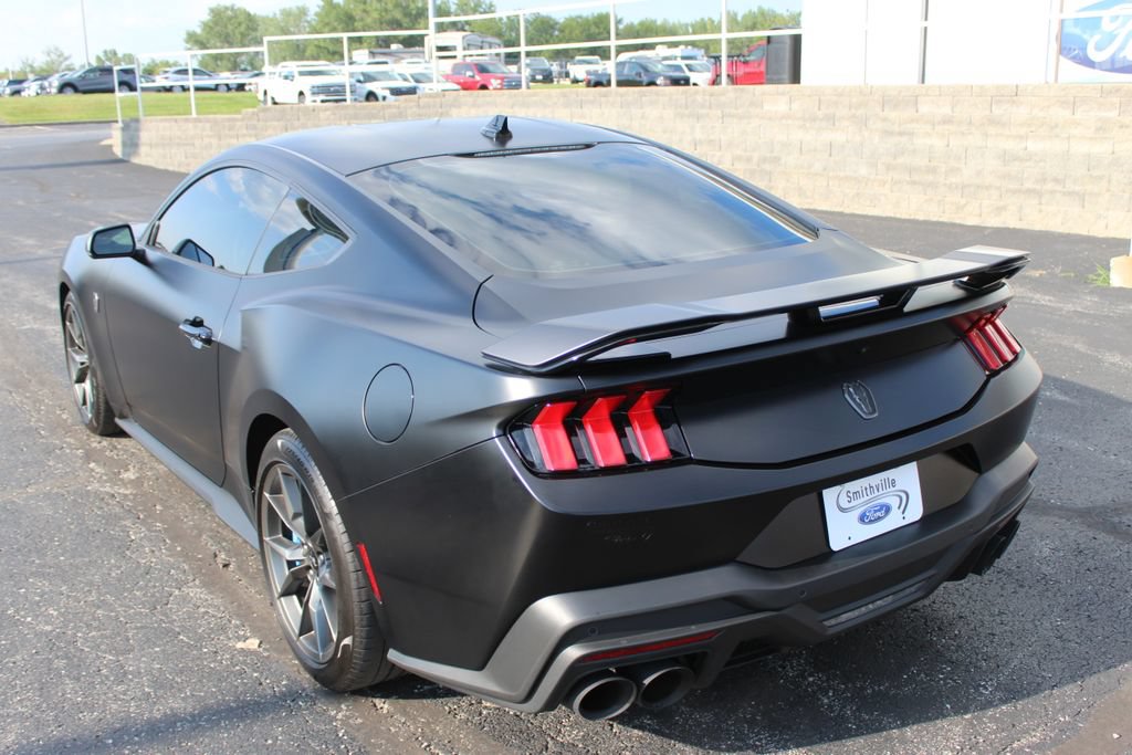 Used 2024 Ford Mustang Dark Horse RWD image 3